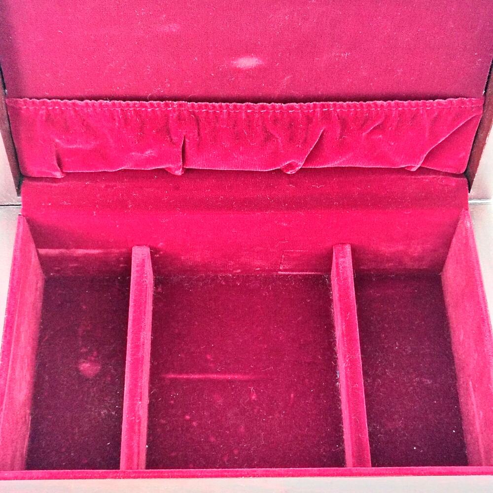 Reed & Barton Wooden Jewelry Box Chest Red Velvet Lined Removable Tray VTG USA - Picture 3 of 13